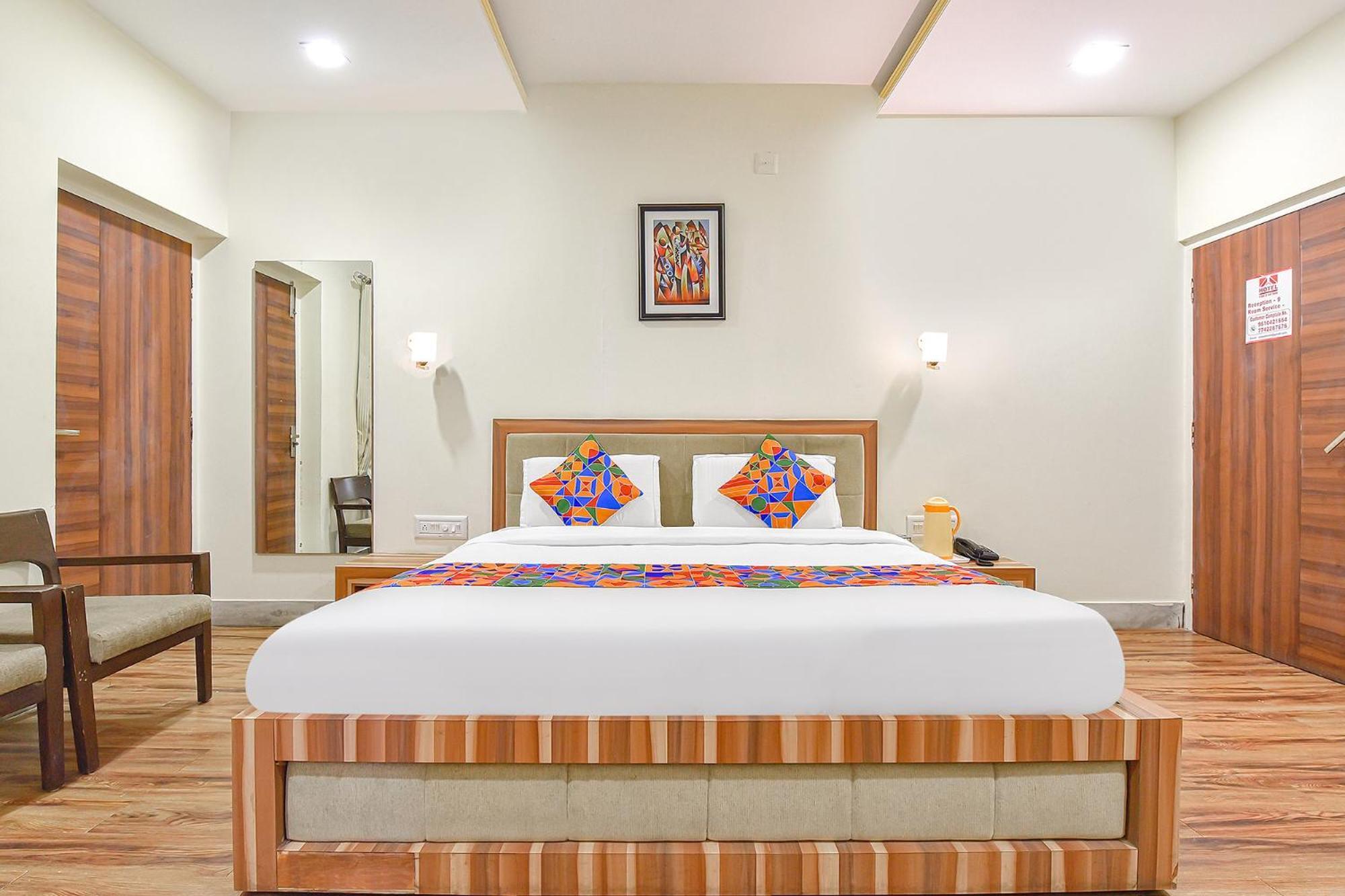 Hotel Collection O Royal Icon Udaipur Esterno foto