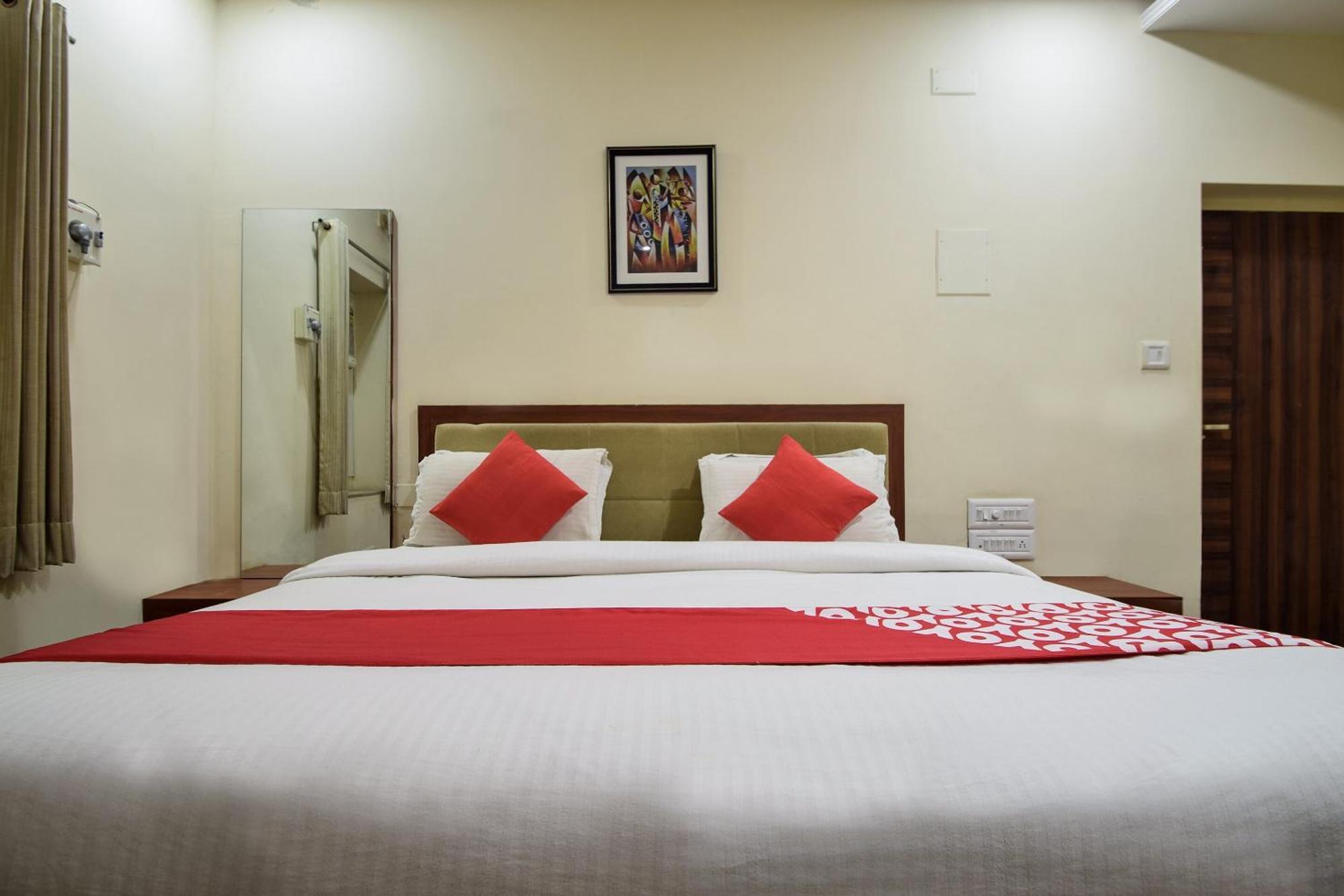 Hotel Collection O Royal Icon Udaipur Esterno foto